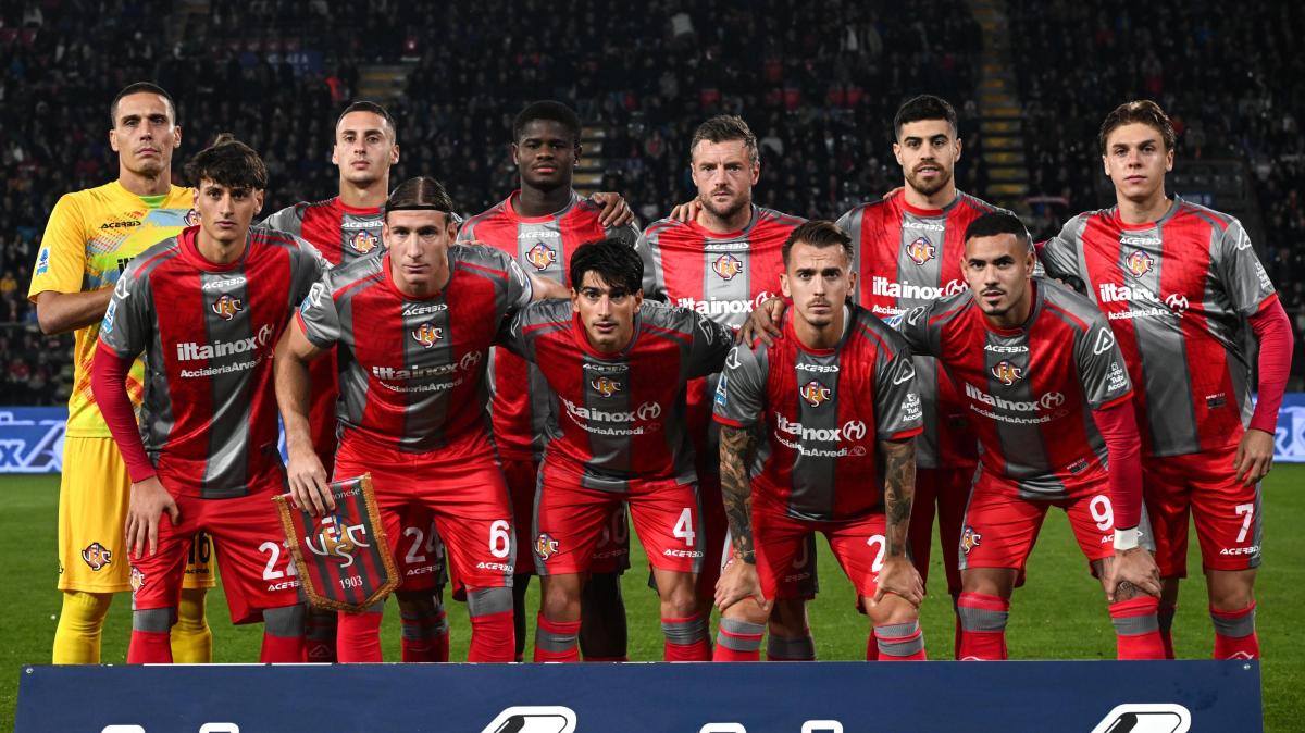 Zini in festa, la Cremo vede l'Europa: Bonazzoli e Sanabria firmano il colpo da 20 punti (Lecce ko)