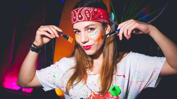 Club Haus 80's Fluo, stasera il leggendario party arriva al SETAI di Bergamo