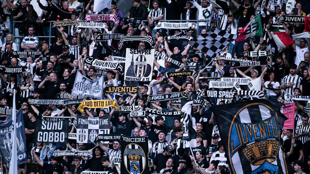 Juventus, condanna ferma dopo il corteo di Milano: "Gesti e simboli contrari ai valori dello sport"
