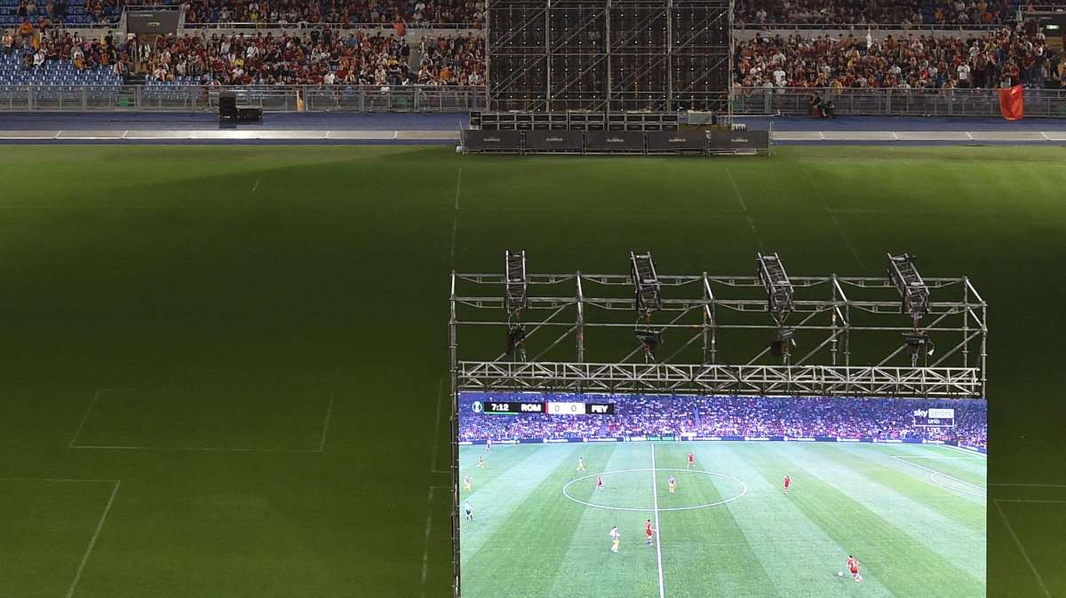 Lazio, tifosi in movimento per la gara con l’Atalanta. Si attende l'ok per il maxischermo