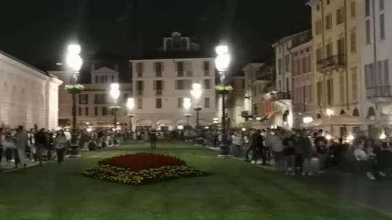 Movida e assembramenti, il Sindaco di Brescia annuncia: "Chiudo Piazza Arnaldo, è bene dare segnali chiari"