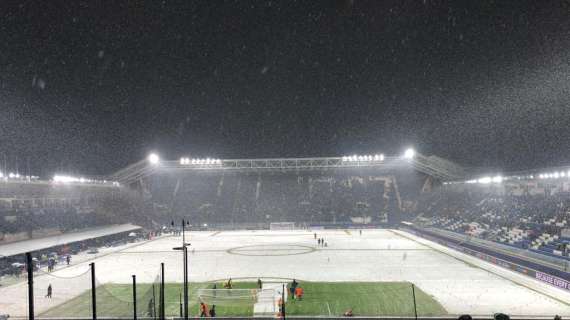 Atalanta-Villarreal a rischio per neve, Evra spazientito: "L'arbitro deve prendere una decisione"