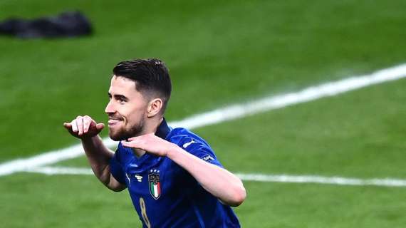 Italia in finale. La UEFA celebra il rigore vincente di Jorginho