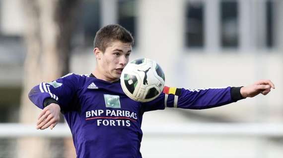 Napoli, Dendoncker gioca sia in difesa che da mediano. Era stato cercato anche dall'Atalanta