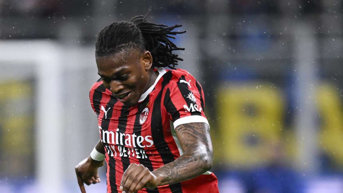 Il Milan incanta Hong Kong: 4-2 al Liverpool con magia di Leao e doppietta di Okafor