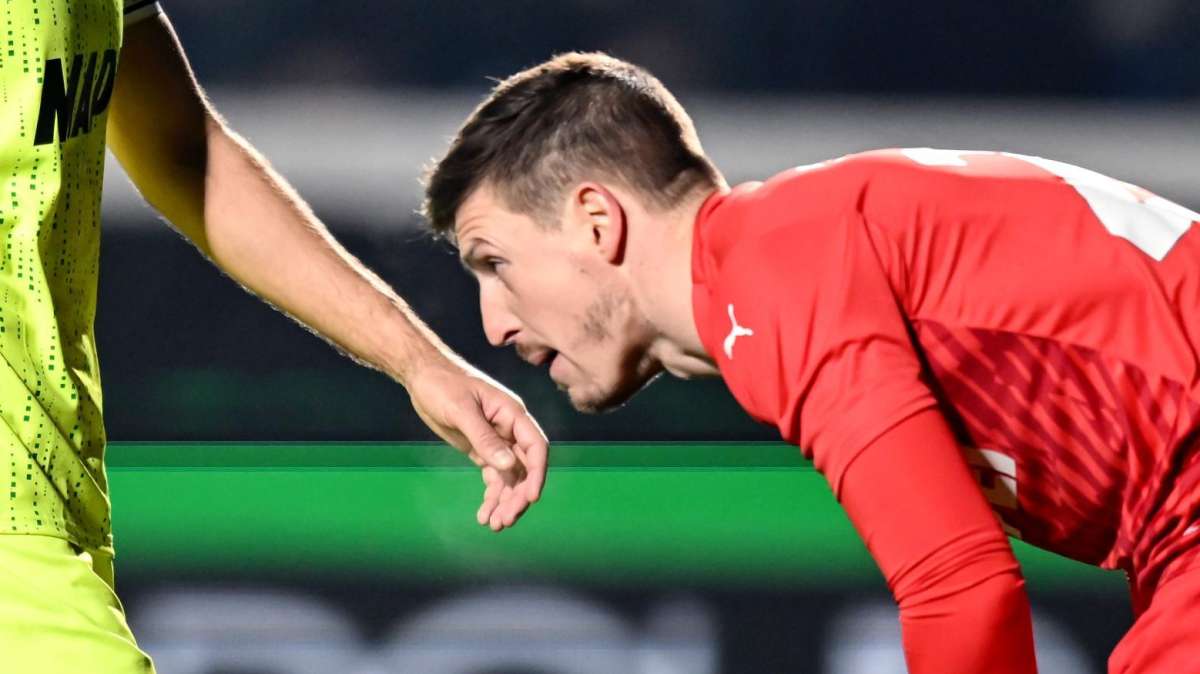 Fair play d'altri tempi a Reggio Emilia: Fumagalli rinuncia al gol a porta vuota per l'infortunio di Cragno