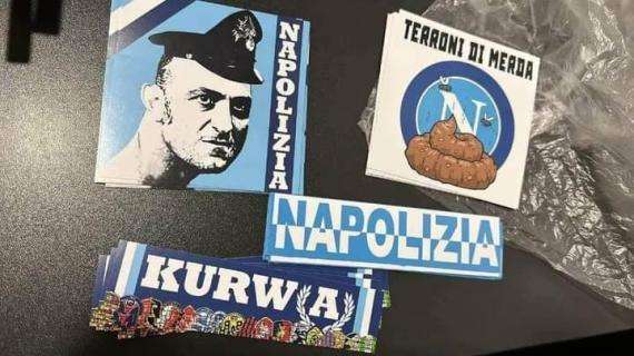 Napoli, tifosi "accolti" dagli ultras dell'Eintracht. Città tappezzata di adesivi: "Terroni di m...."