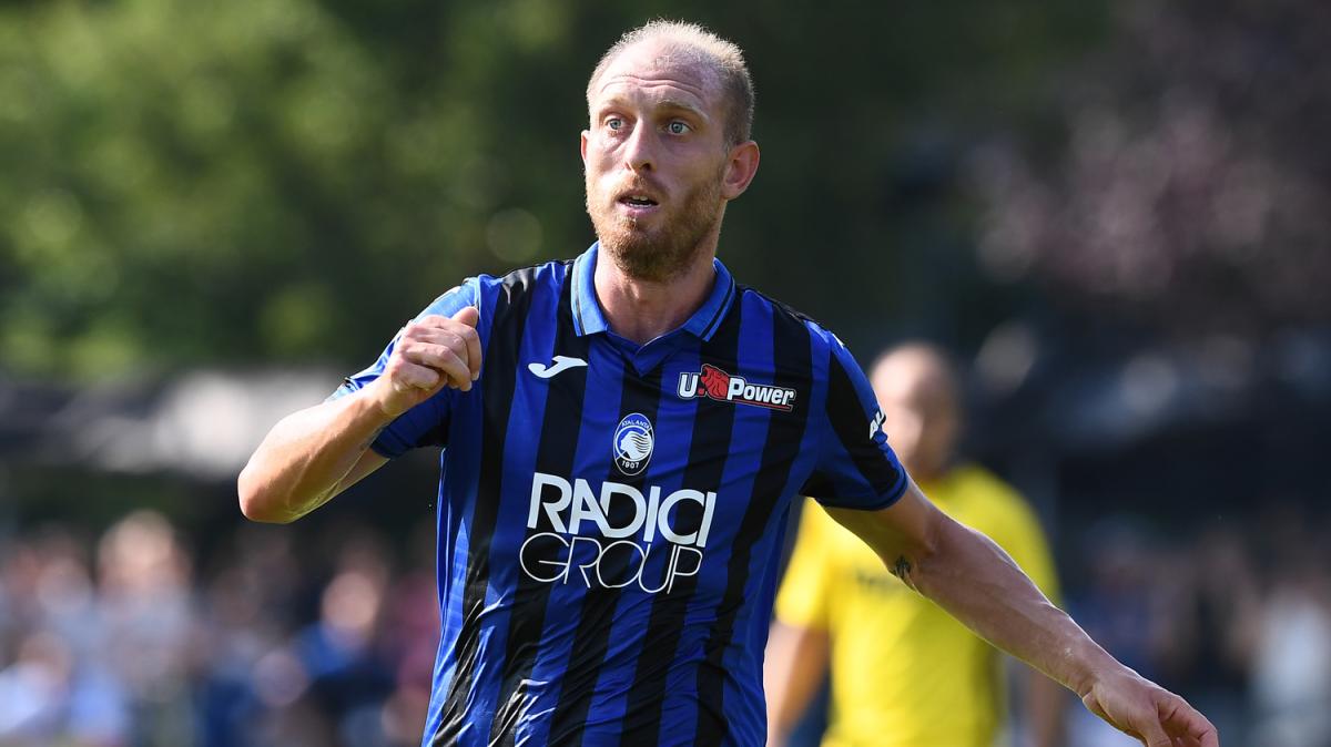 Andrea Masiello dice addio al calcio: si chiude una carriera lunga 22 anni
