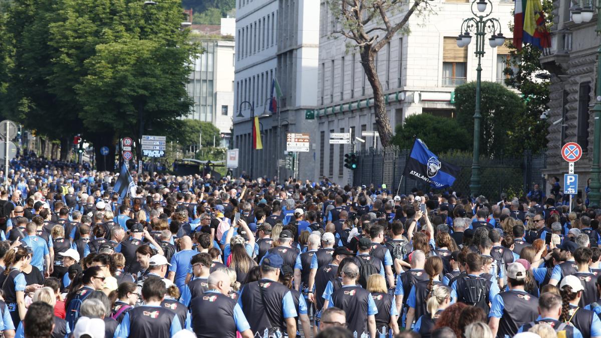Camminata Nerazzurra, le iscrizioni volano: il 7 giugno Bergamo si muove per la 17ª volta e per i 60 anni di storia