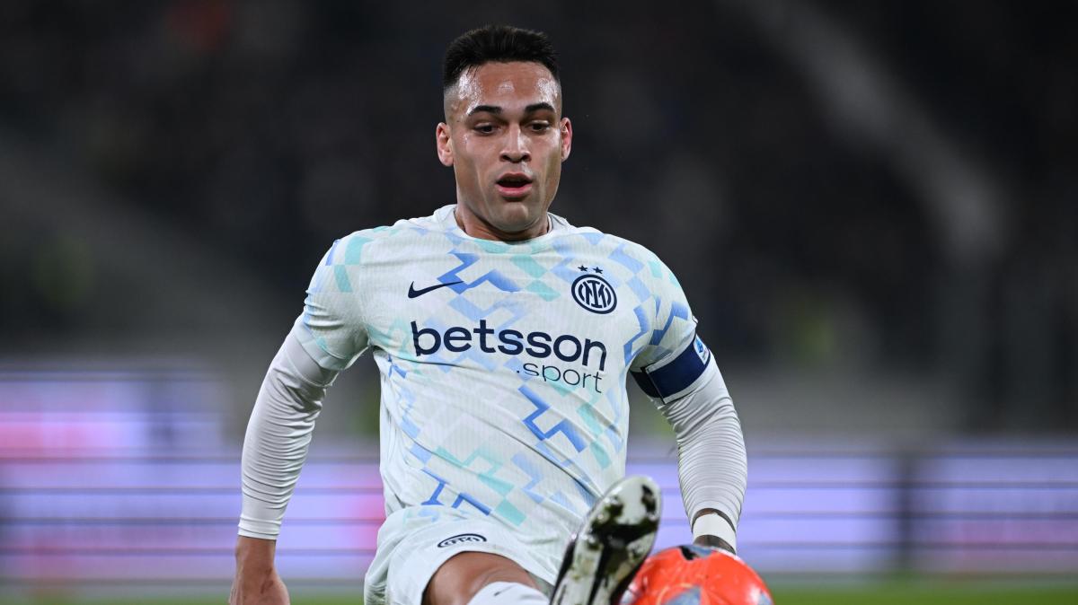 Pio Esposito entra e manda in gol Lautaro: Inter avanti a Bergamo al 65', grave errore di Djimsiti