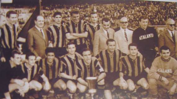 L&#039;Atalanta che vinse la Coppa Italia &#039;63. Nodari &egrave; il quarto in basso da sinistra, tra Calvanese e il capitano Gardoni