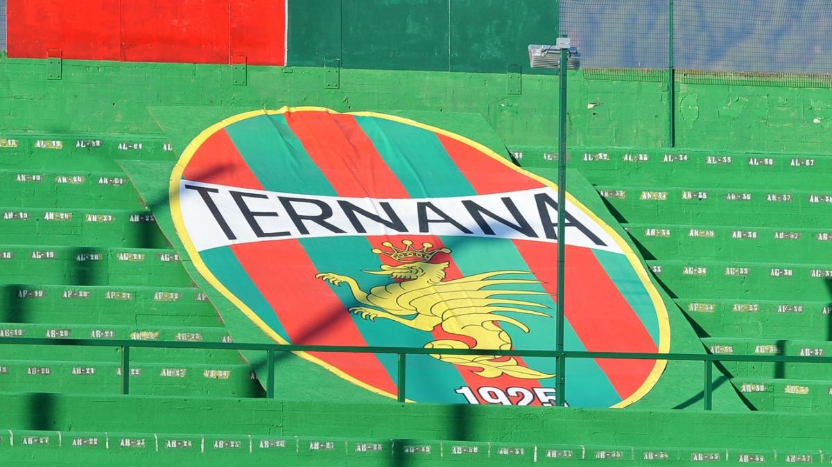 Ternana cancellata: la FIGC revoca l'affiliazione e spegne 101 anni di storia. Terni piange