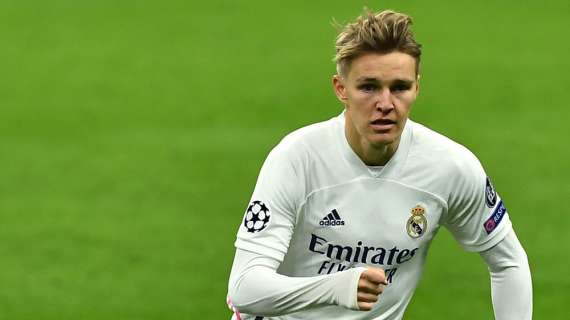 Arsenal, Odegaard sempre più in dubbio per l'Atalanta: oggi era in stampelle