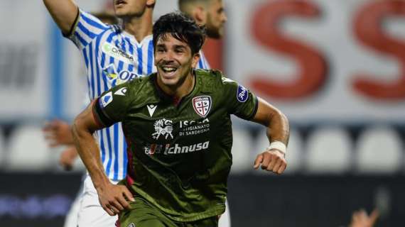 Cagliari, il VAR annulla il gol del vantaggio di Simeone. C'è un tocco di mano dell'argentino
