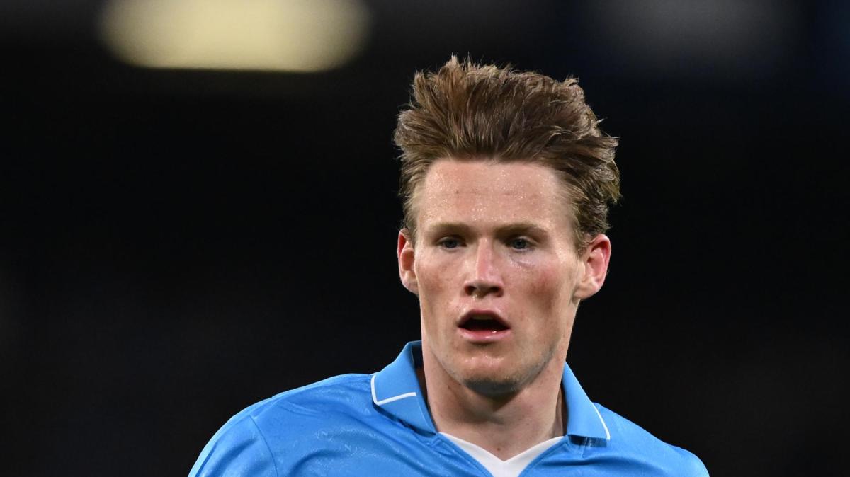 Champions / Napoli, la notte di Diego è tua: McTominay scaccia i fantasmi e piega il Qarabag