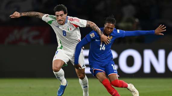 Inizio da incubo. Ma poi l'Italia è sembrata più squadra: al 45' 1-1 contro la Francia