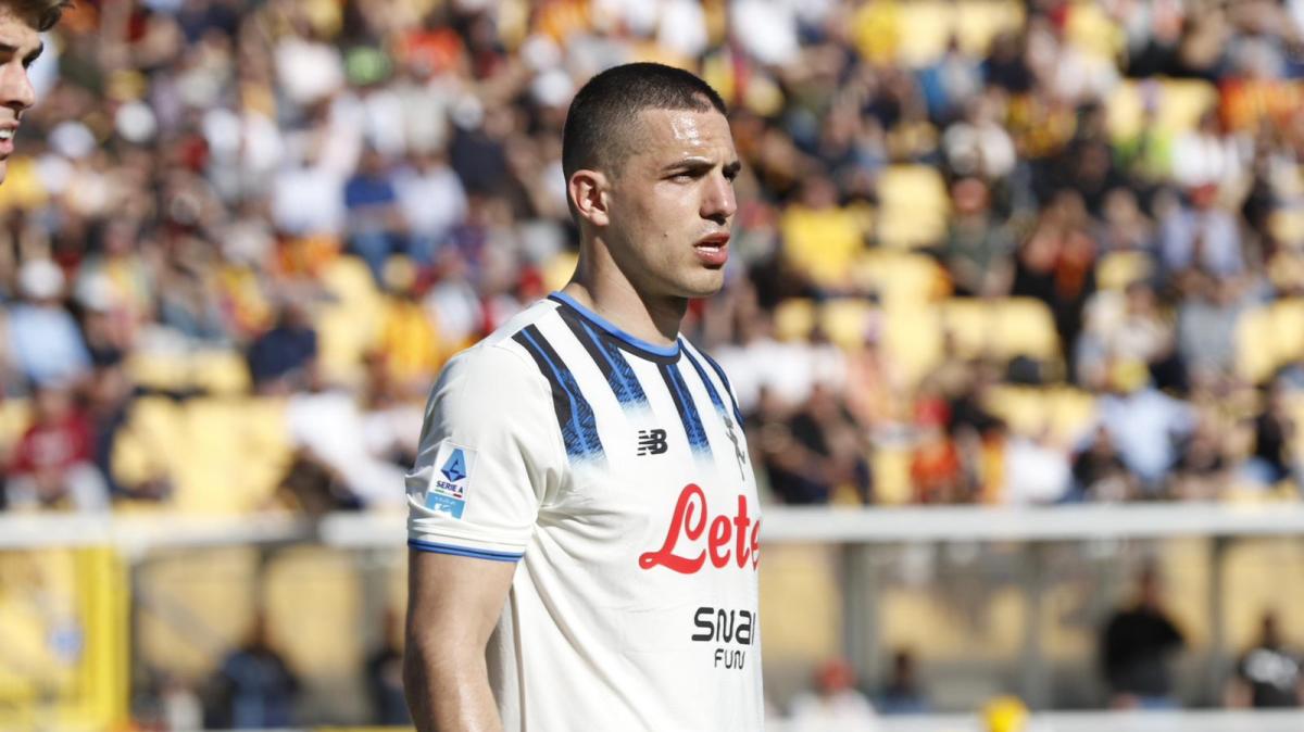 Ecco il gol del grande ex: Lecce-Atalanta 0-2, niente esultanza e bacio al campo per Krstovic