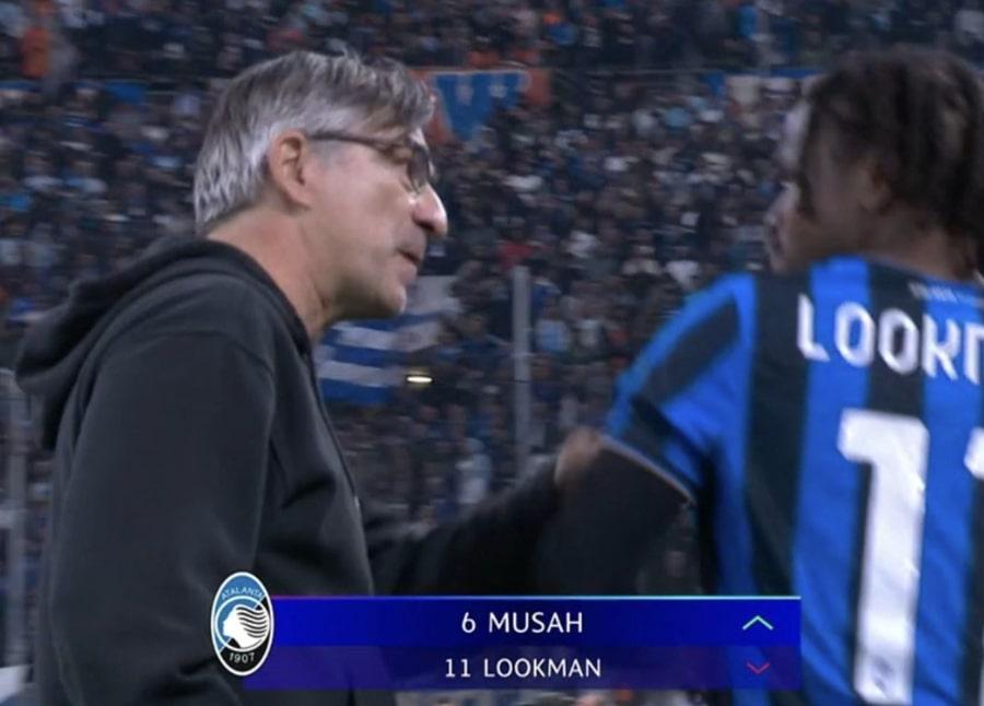 Clamoroso al Velodrome: scintille tra Juric e Lookman dopo il cambio. Le telecamere riprendono tutto