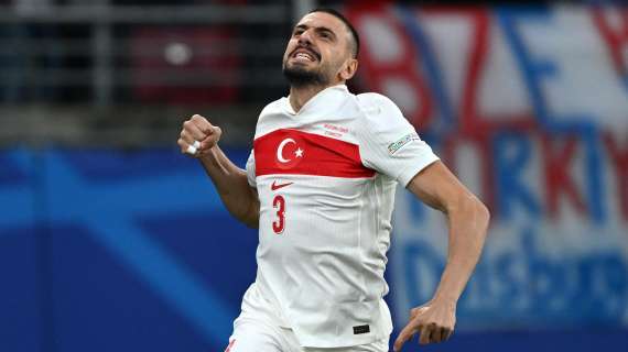 Demiral squalificato per gesto del lupo, Calhanoglu: "Siamo con lui, ognuno ha la sua esultanza"