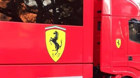 Coronavirus, Ferrari dona un'ambulanza con biocontenimento al 118 di Modena
