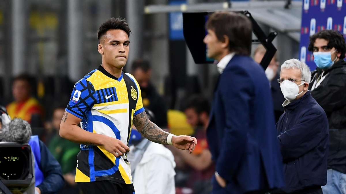 Maradona bollente: lite a distanza tra Conte e Lautaro, volano parole pesanti