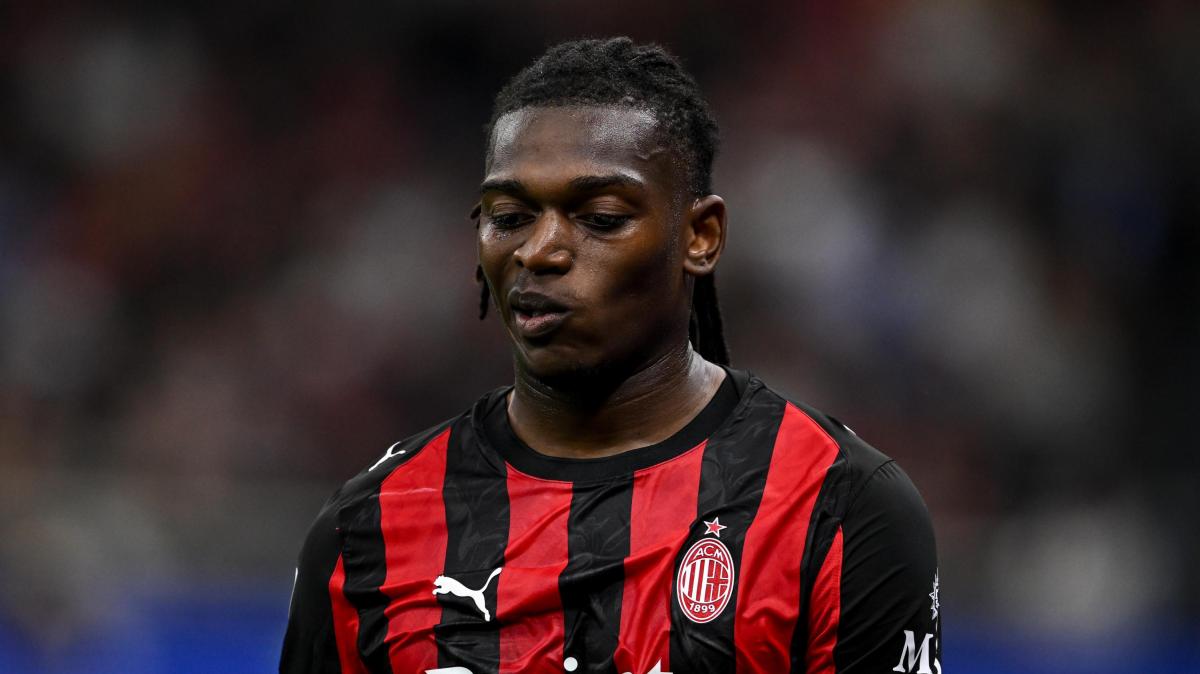 Tramonto portoghese a San Siro: Leao scaricato dai tifosi rischia il taglio proprio contro l'Atalanta