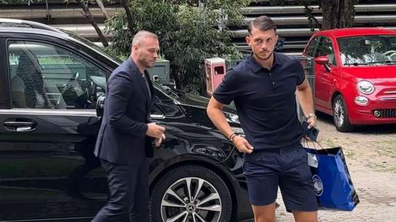 Samardzic è arrivato per le visite mediche presso la clinica della Madonnina