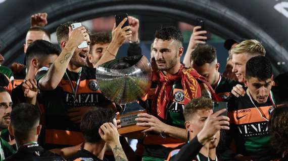 Venezia, è festa: con la promozione in Serie A, scatta il rinnovo automatico per Zanetti