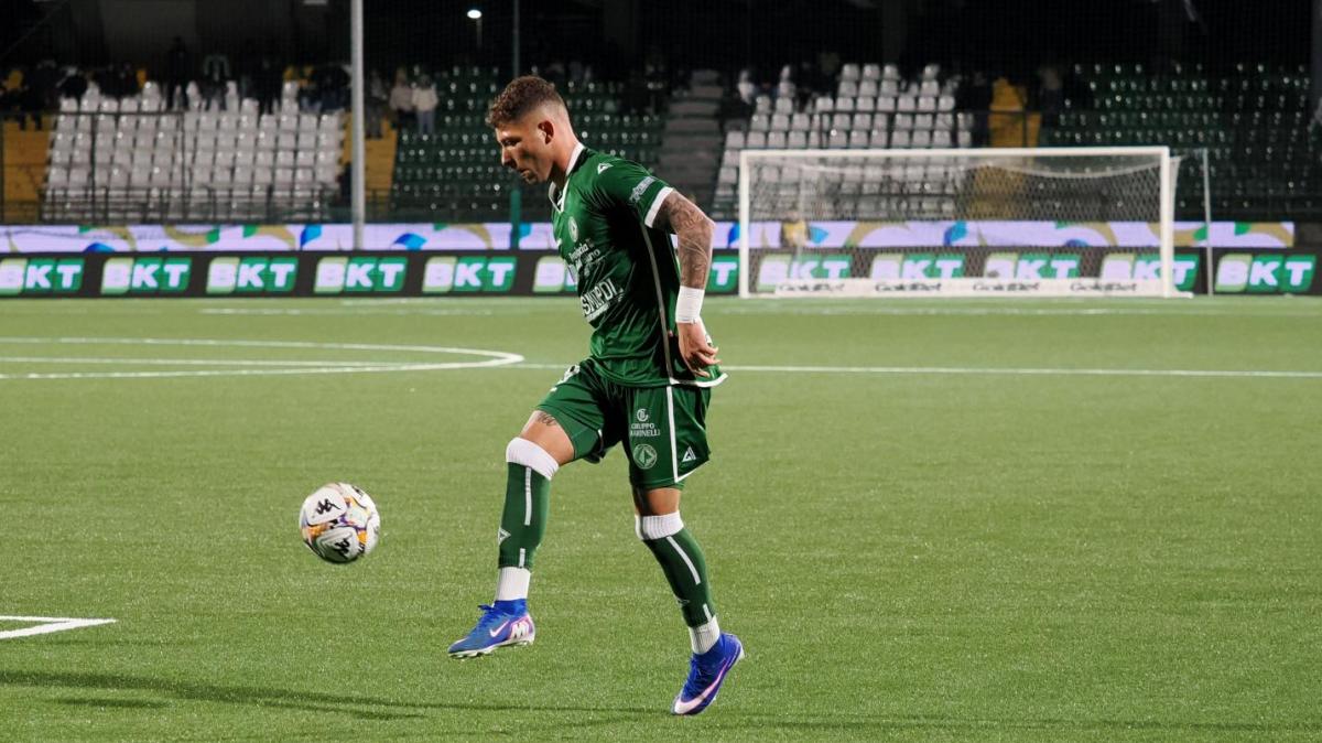 CdS - "Bari a picco, Avellino da playoff". Besaggio e Palumbo i migliori 