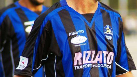 Jefferson risponde a Caturano: Paganese-Latina 1-1, pontini a -5 dall'Avellino