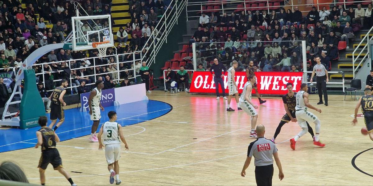 Febbre da derby, tremila biglietti venduti: Il PalaDelMauro si prepara al sold-out