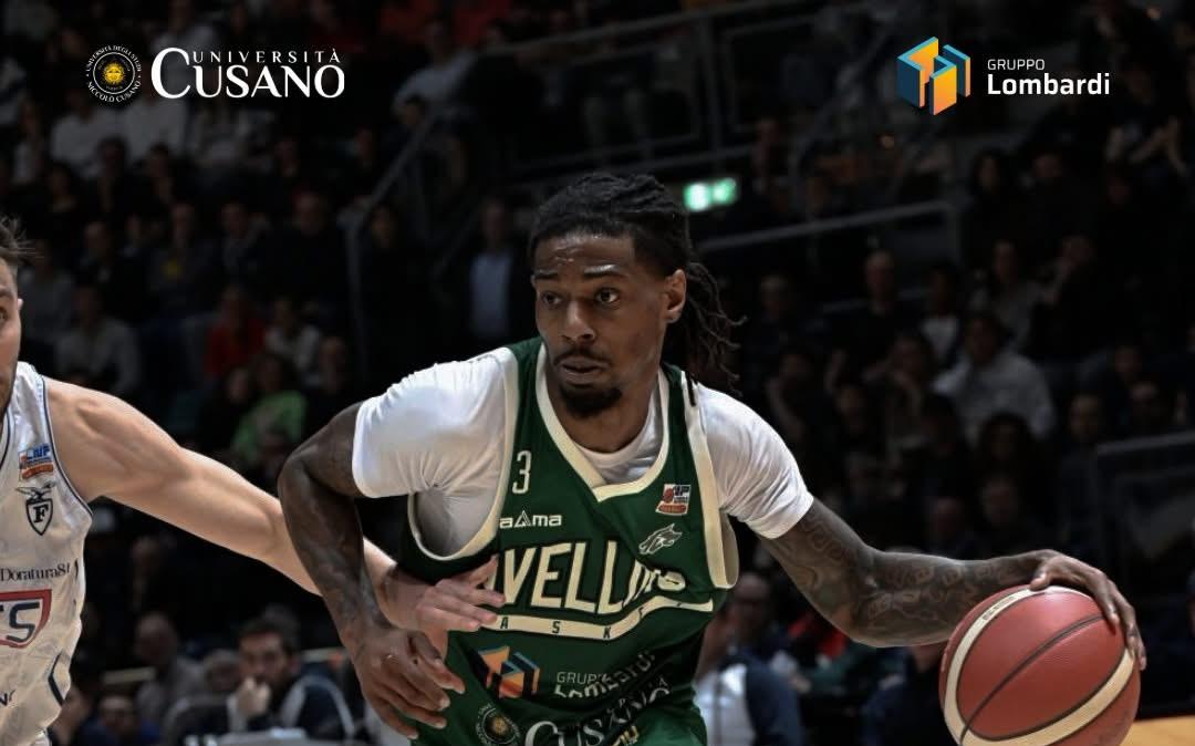 Al PalaDozza l'Unicusano Avellino Basket va ko: vittoria per la capolista Fortitudo