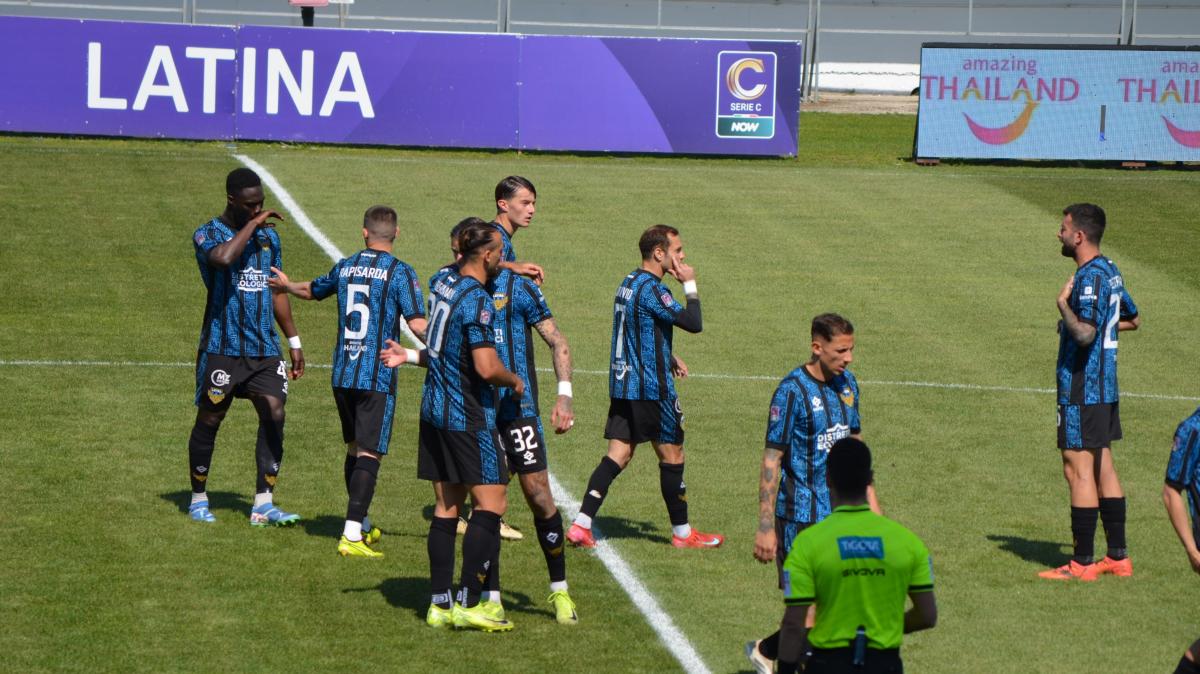 Un club di Lega Pro sfida il Giugliano per D'Angelo