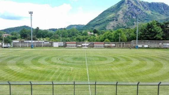 Eccellenza - Cervinara: la tribuna dello stadio "Canada-Cioffi" dedicata a Giuseppe De Simone