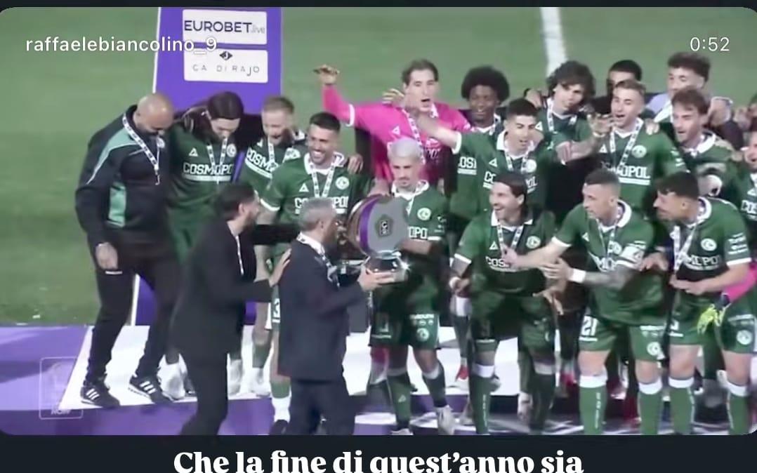 L'augurio di Biancolino, che saluta il 2025: "Non ti dimenticherò mai, buon anno a tutti"