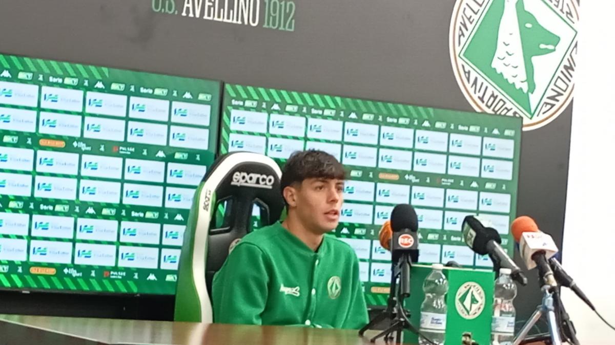 Fontanarosa in conferenza: "Abbiamo sbagliato molte cose tecnicamente. In B non c'è tempo per piangersi addosso, testa allo Spezia"