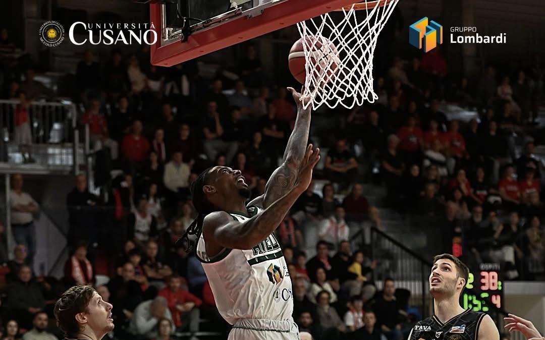 Cento è chirurgica, Unicusano Avellino Basket ko alla Baltur Arena