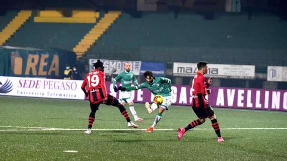L'Avellino è una macchina perfetta: domina la Casertana (0-2) e stacca il Bari 