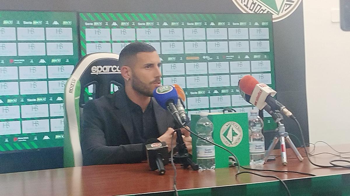 Tutino: "Siamo consapevoli del momento, ma credo in questa squadra e nel mister. Dobbiamo solo lavorare, presto rivedrete il vero Tutino"