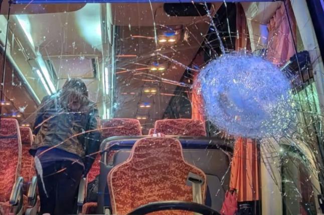 Dramma in A2, assaltato pullman dei tifosi di Pistoia. Un morto 