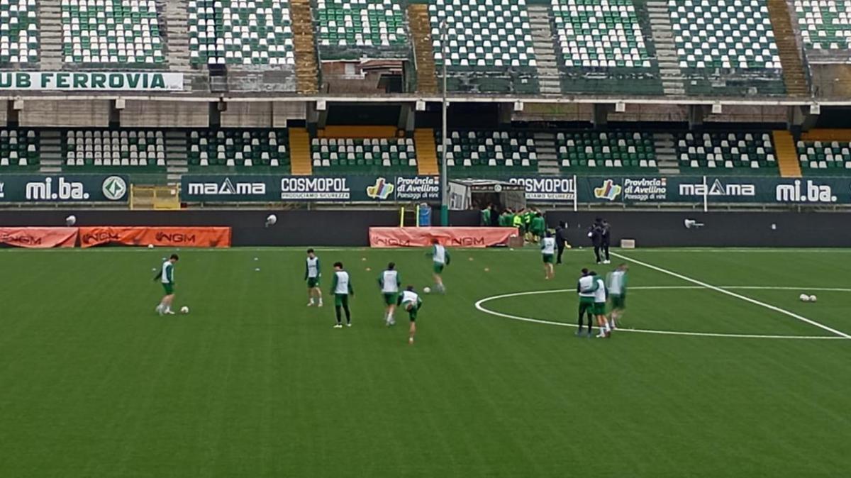 Avellino, ripresa la preparazione: acciaccati a parte, Izzo in permesso. Stop Sala