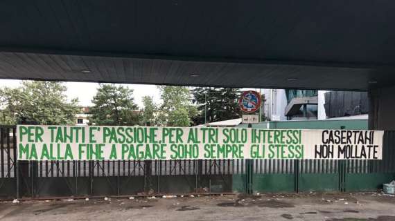 Gli Original Fans solidali con i tifosi di Caserta: esposto uno striscione al PaladelMauro
