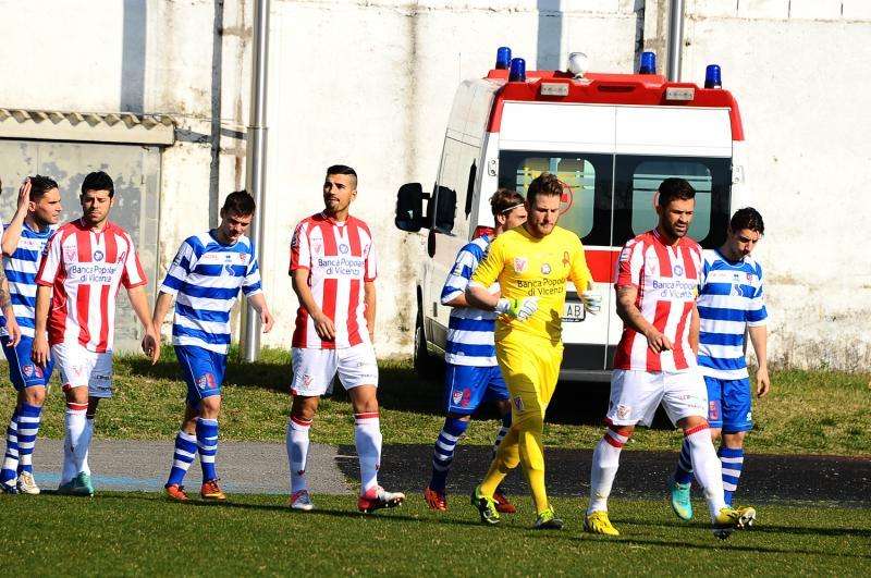 Vicenza ad Avellino in piena emergenza difensiva