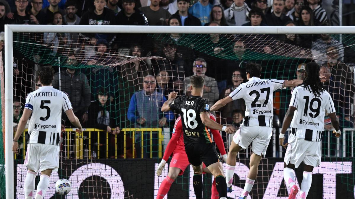 Corriere dello Sport - Avellino, sfuma Le Borgne? E Fila rifiuta il Pescara...