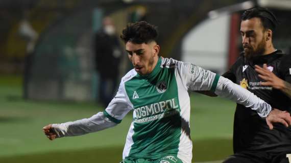 CdS - Giugliano super, pessimo Avellino. Quasi tutti bocciati i biancoverdi