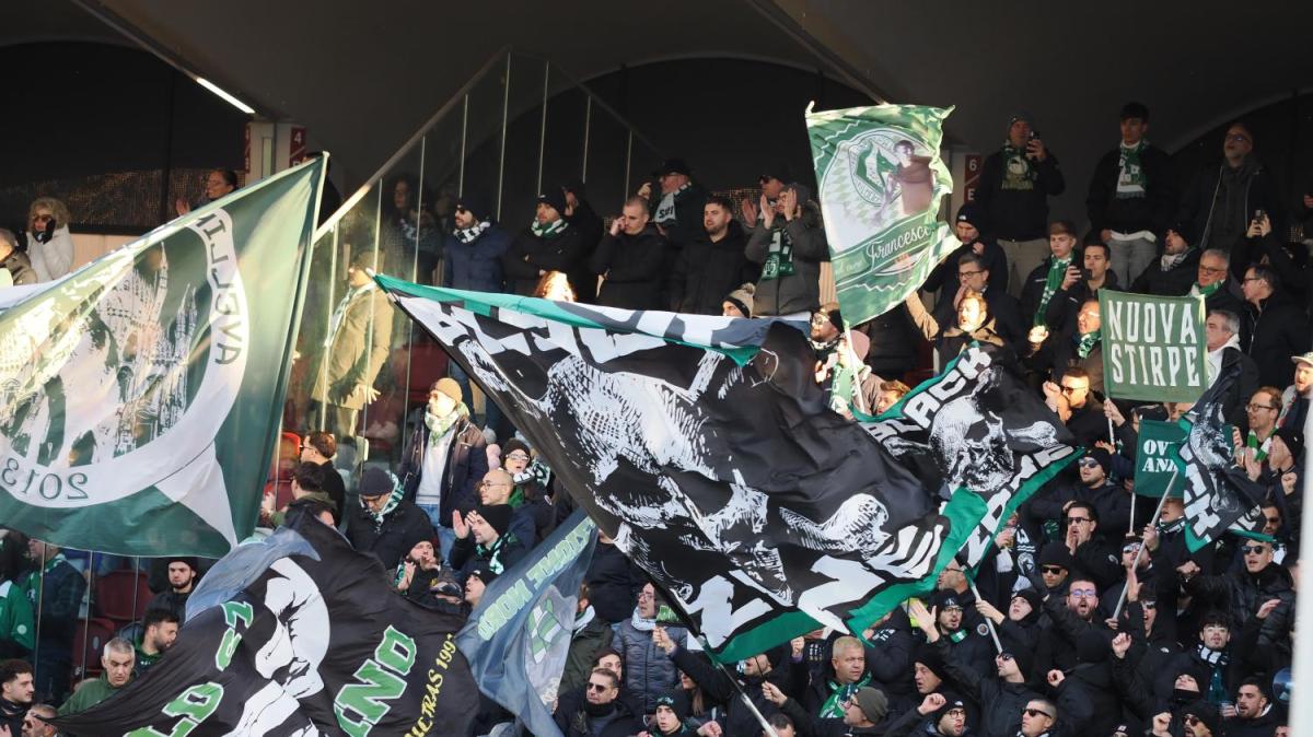 Spettatori in trasferta: i tifosi biancoverdi guidano ancora la classifica