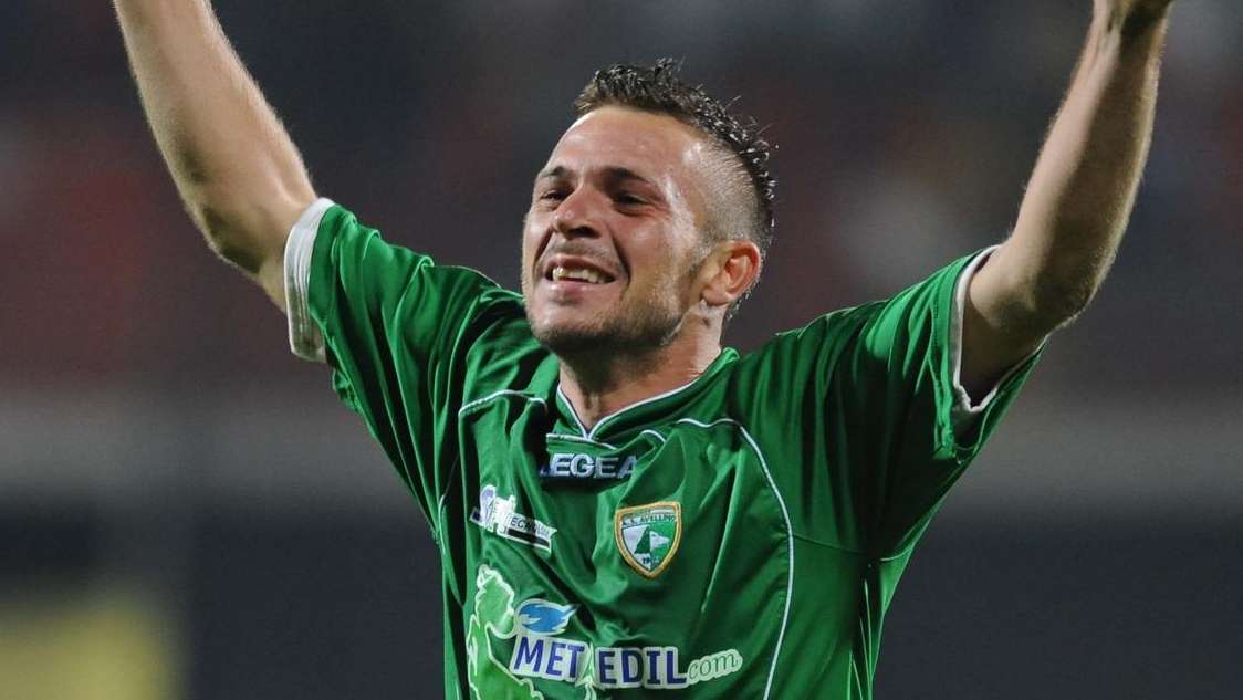 L'Avellino supera anche l'esame di laurea: 1-0, gol e sofferenza contro il Bari