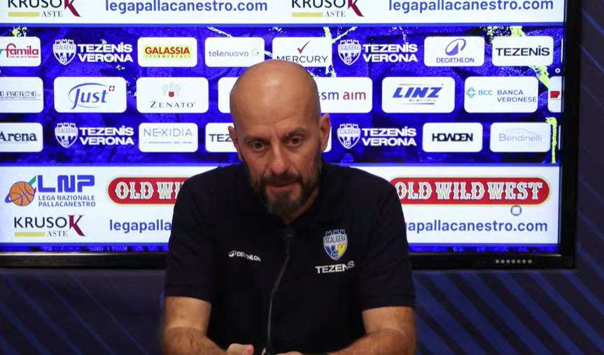 Tezenis Verona, coach Cavina: "Non abbiamo difeso come sappiamo fare. Vittoria incredibile per come è arrivata"