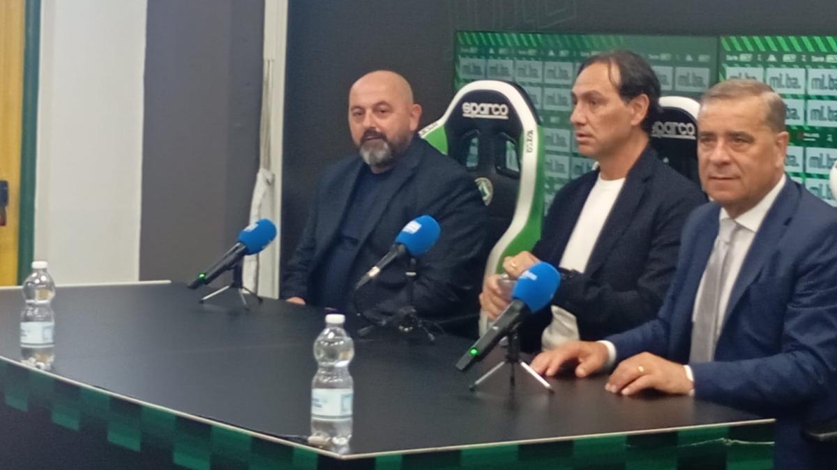 Avellino, si presenta Nesta: "Mi ha colpito l'ambizione. Vengo con fame e determinazione. Modulo? Partiamo da una difesa a 4"