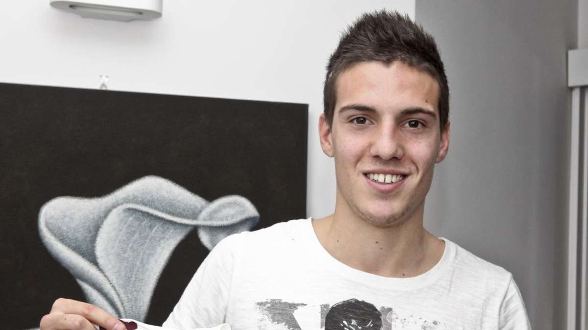 Dal Milan il nuovo attaccante: è Simone Verdi